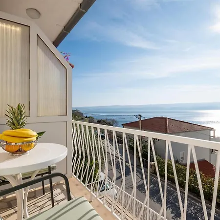 Apartment Ivan - With Parking Omis