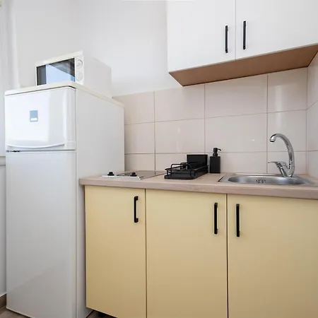 Apartment Ivan - With Parking Omis